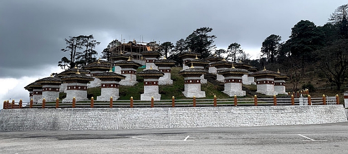 dochula 108 stupa
